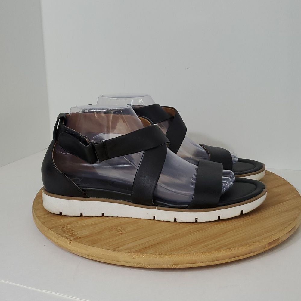 Sofft Black Leather Strappy Women's Sandals Size 9.5